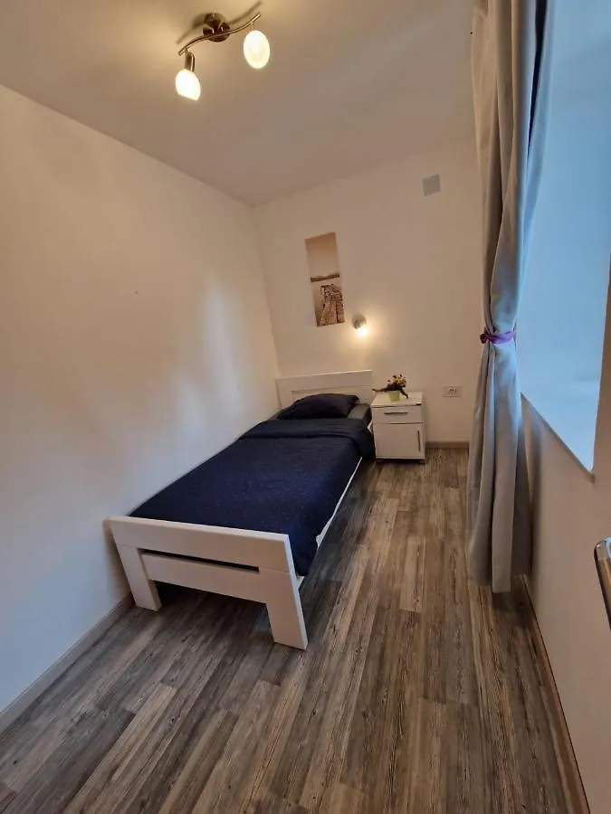 公寓 Lavanda Apartman 1 茨雷斯